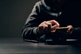 what-a-phone-hacker-specialist-does-and-why-you-might-need-one