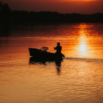 night-kayaking-adventures:-lighting-up-the-lake-with-lanterns