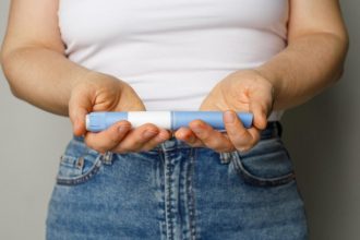 shedding-pounds-with-peptides:-an-in-depth-guide